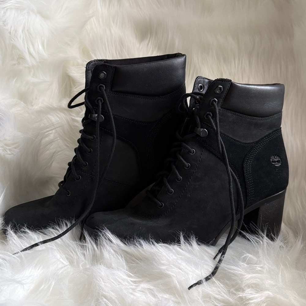 Timberland Black High-Heeled Lace-Up Boots